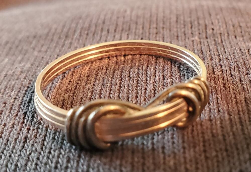Vintage Pair of "Love knot" Rings sz 9.5 and 3.5
